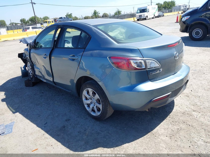 Vin: jm0bl1uf4b1380560, lot: 45462067, mazda 3 20113