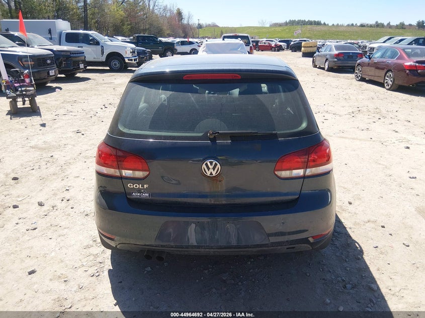 2010 Volkswagen Golf 4-Door VIN: WVWDB7AJ4AW240209 Lot: 44964692