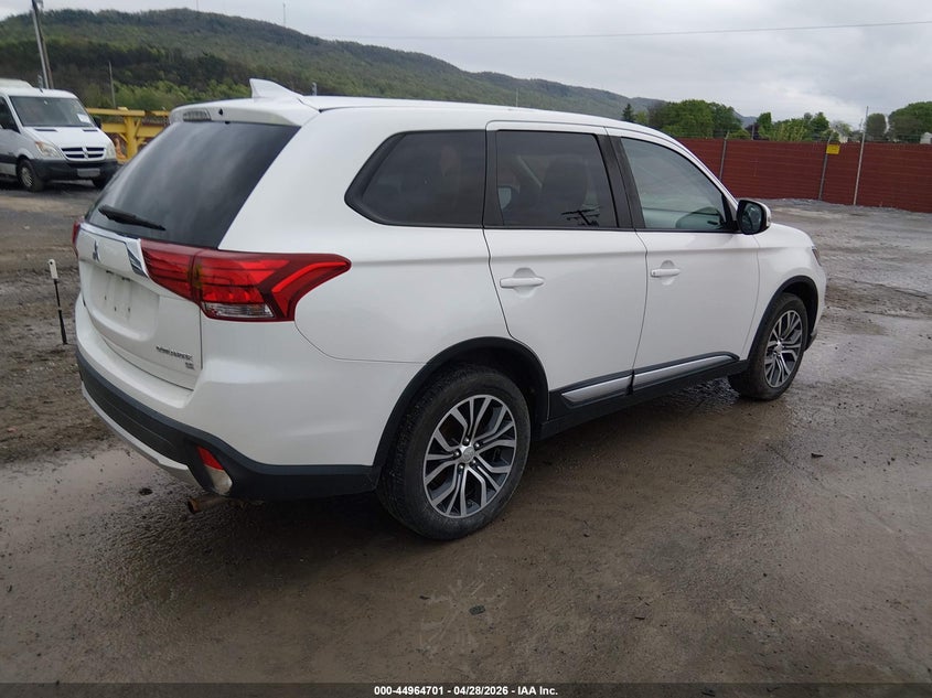 2017 Mitsubishi Outlander Se