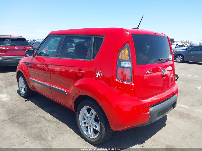 2011 KIA SOUL HATCHBACK 2.0L I-4 DOHC, VVT, 142HP