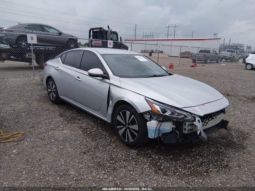 2022 NISSAN ALTIMA auction photo 1