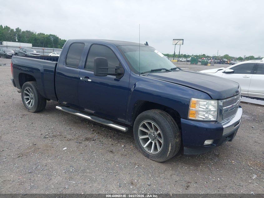 CHEVROLET SILVERADO 1500 2011. Lot# 44965136. VIN 1GCRKSE36BZ274124. Photo 1