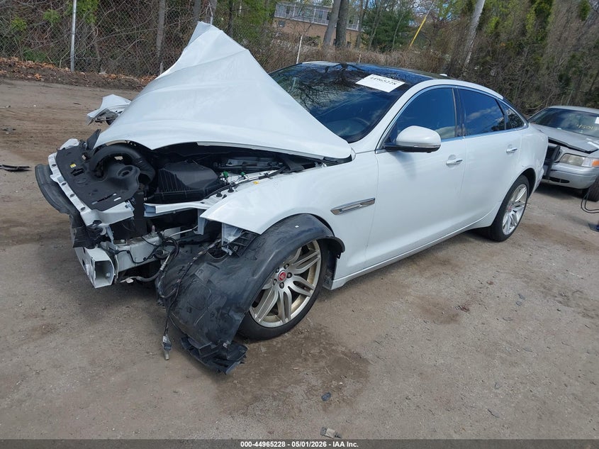 2019 JAGUAR XJ auction photo 2
