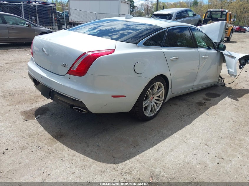 2019 JAGUAR XJ auction photo 4