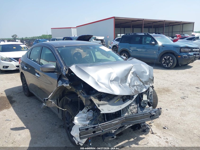 NISSAN SENTRA 2018. Lot# 44965504. VIN 3N1AB7AP8JY310572. Photo 1