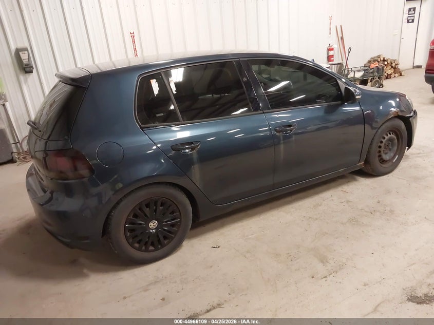 2013 Volkswagen Golf 2.5L 4-Door