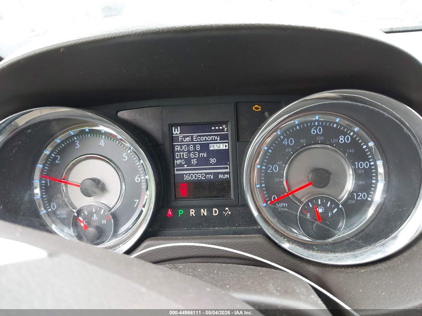 2014 CHRYSLER TOWN & COUNTRY auction photo 7