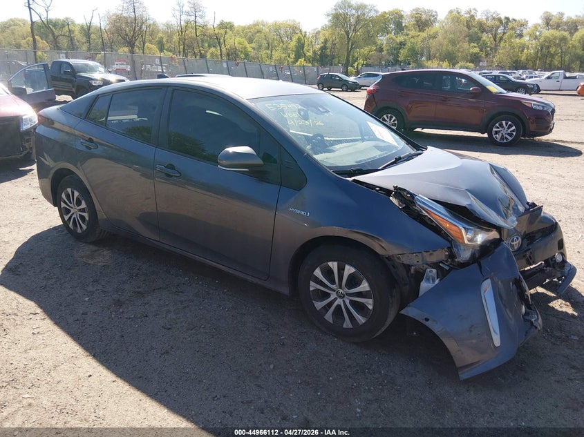 2022 TOYOTA PRIUS XLE AWD-E
