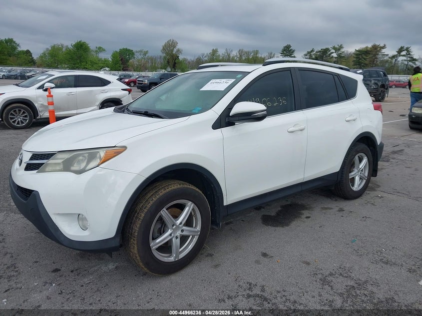 2015 Toyota Rav4 Xle JTMWFREV2FJ053366 photo 1
