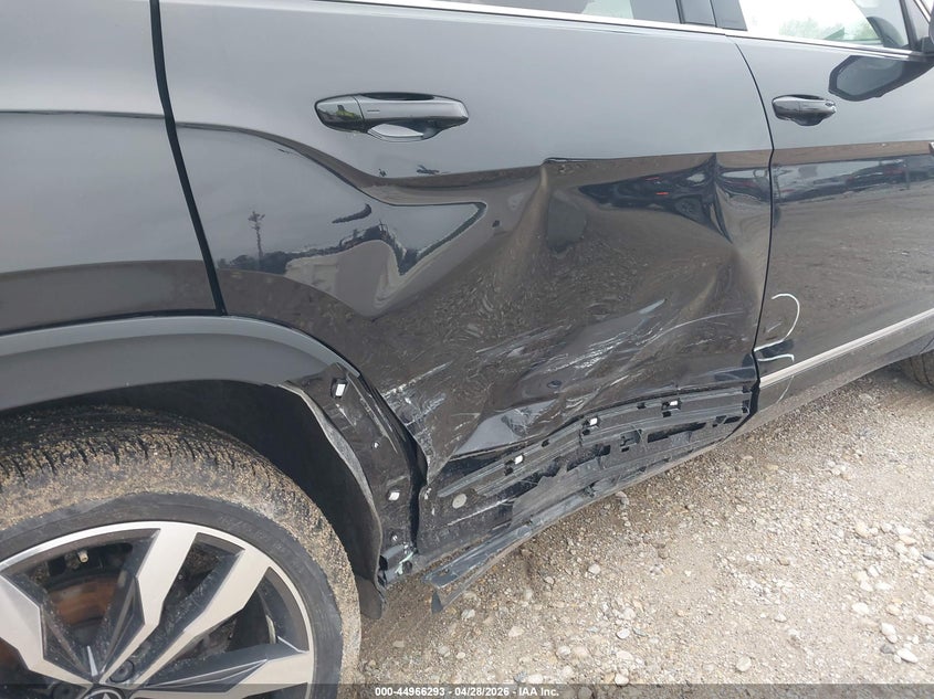 2023 Volkswagen Atlas Cross Sport 3.6L V6 Sel Premium R-Line VIN: 1V2FE2CA6PC216888 Lot: 44966293