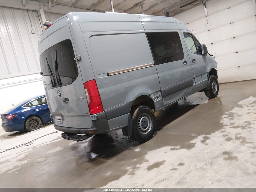 Vin: w2w4ebvy8lt038860, lot: 45463885, freightliner sprinter 2500 standard roof v6 20204