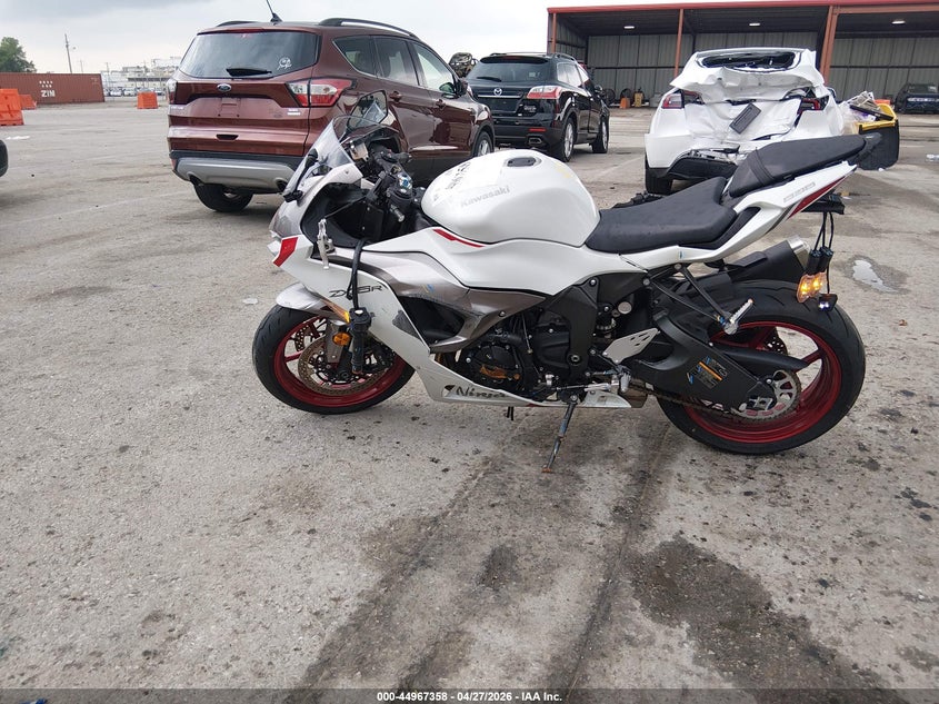 2025 Kawasaki Zx636 K VIN: JKBZXJJ15SA017153 Lot: 44967358