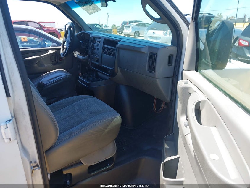 2007 GMC Savana Work Van
