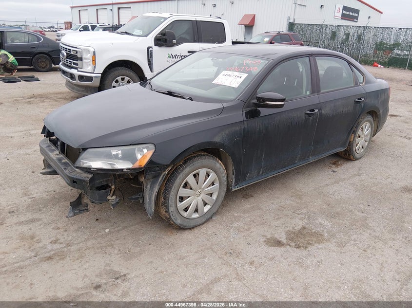 2013 VOLKSWAGEN PASSAT auction photo 2