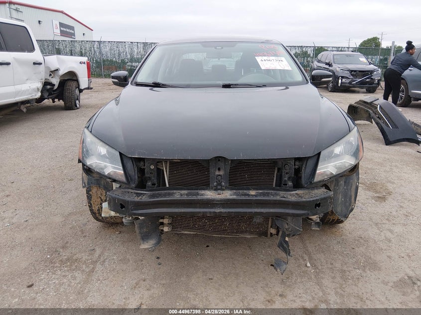 2013 VOLKSWAGEN PASSAT auction photo 6