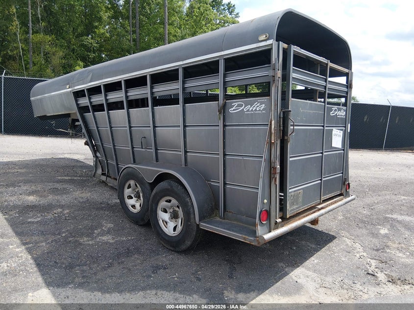 2005 DELTA MANUFACTURING INC TRAILER auction photo 3