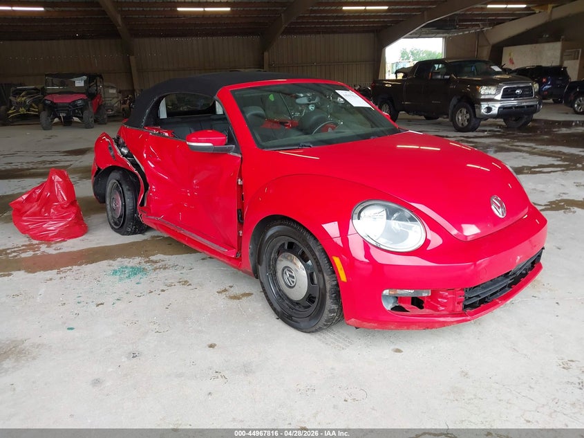 VOLKSWAGEN BEETLE 2014. Lot# 44967816. VIN 3VW5P7AT3EM808217. Photo 1