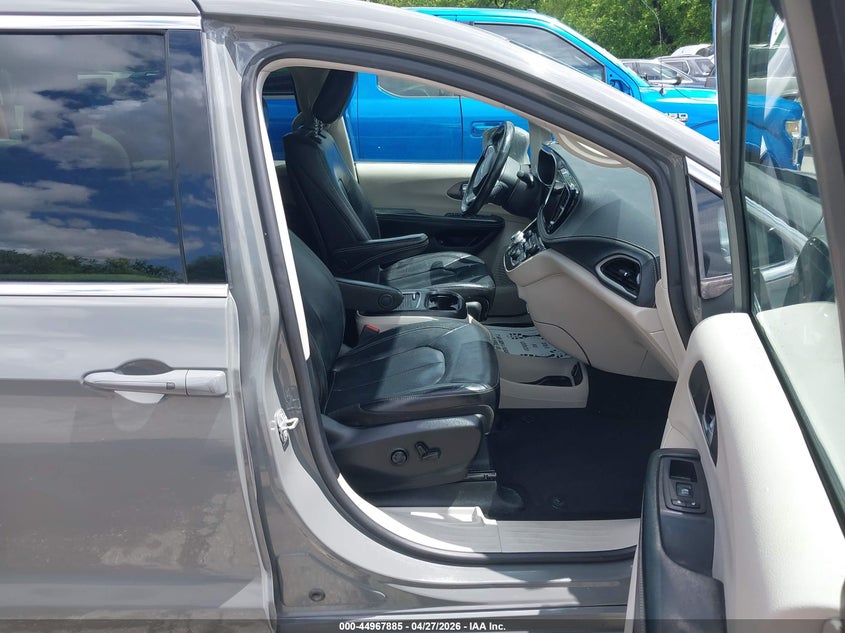CHRYSLER PACIFICA HYBRID - zdjęcie 5