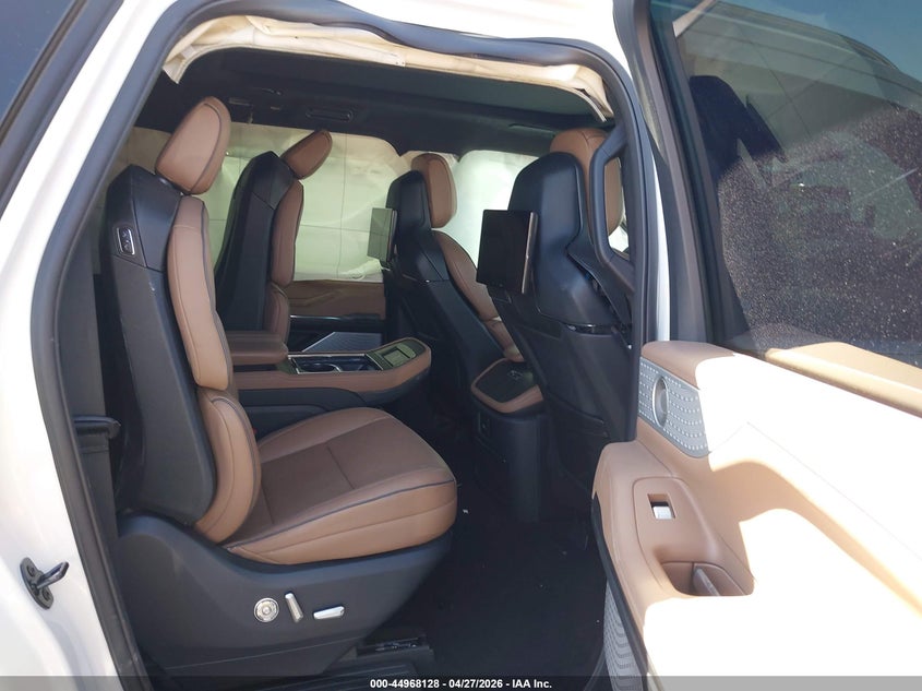 2025 Lincoln Navigator Black Label L VIN: 5LMJJ3TG8SEL11783 Lot: 44968128