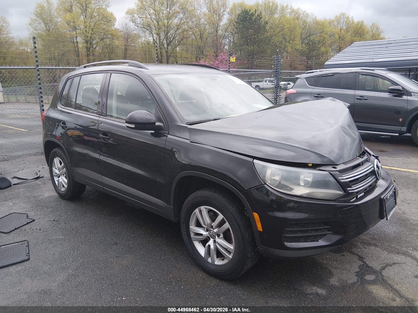 VOLKSWAGEN TIGUAN 2017. Lot# 44968462. VIN WVGAV7AX4HK001982. Photo 1