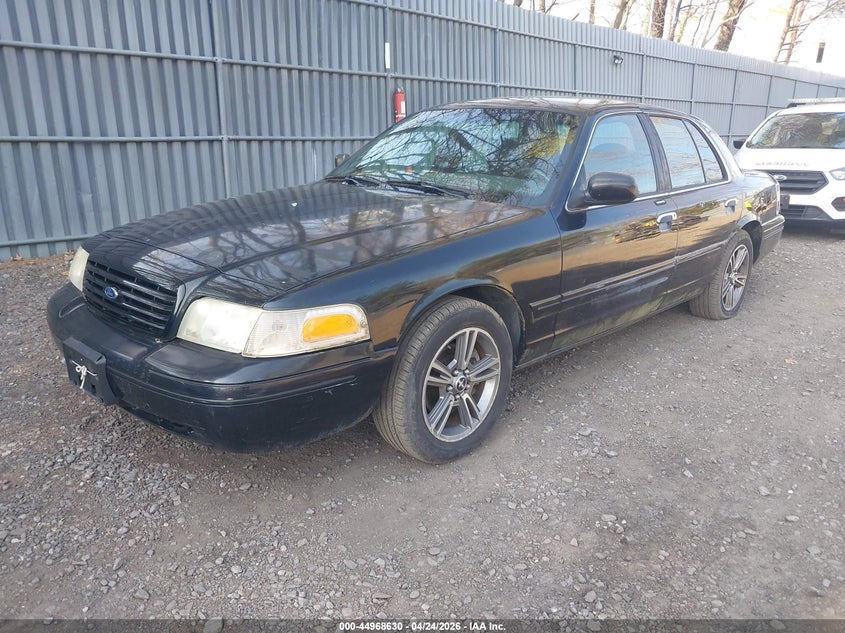 2003 Ford Crown Victoria Lx
