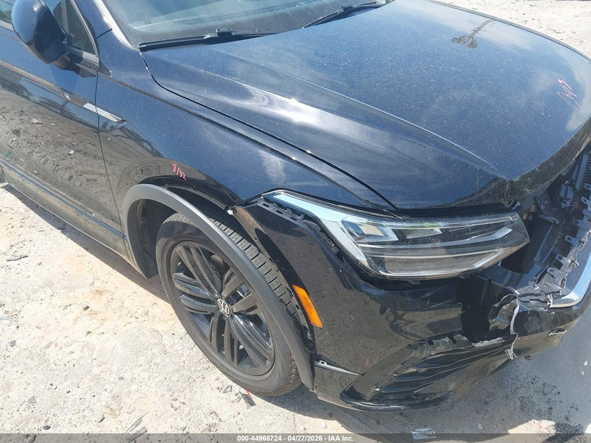 2022 VOLKSWAGEN TIGUAN 2.0T SE R-LINE BLACK — Photo 19
