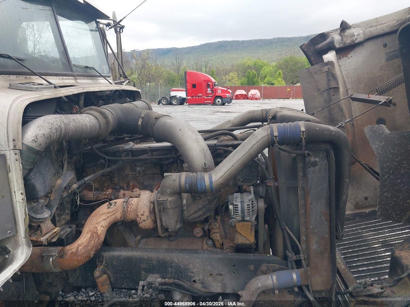 2000 OTHER FREIGHTLINER CONVENTIONAL FLD120 TRUCK N/A