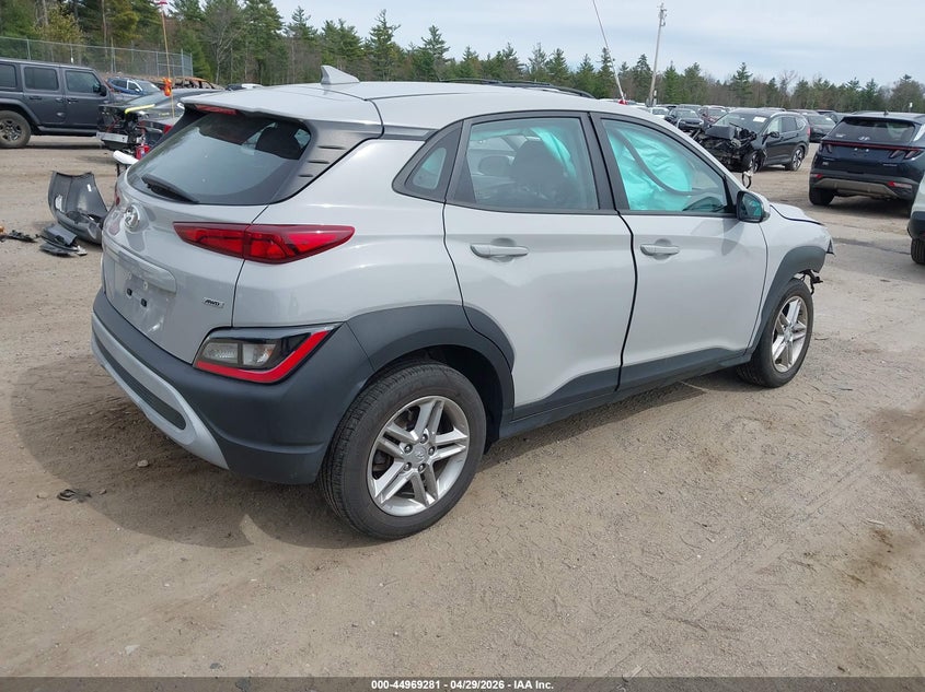 VIN KM8K2CAB2PU933997 2023 HYUNDAI KONA SE