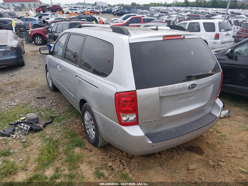 2011 Kia Sedona Lx