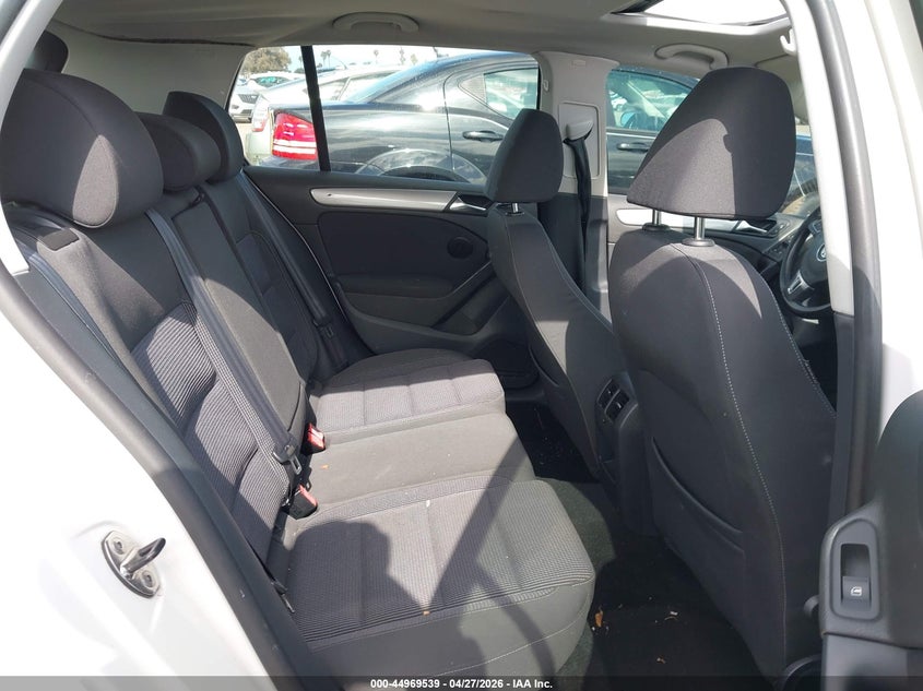 2011 Volkswagen Golf Tdi 4-Door VIN: WVWNM7AJ3BW290180 Lot: 44969539