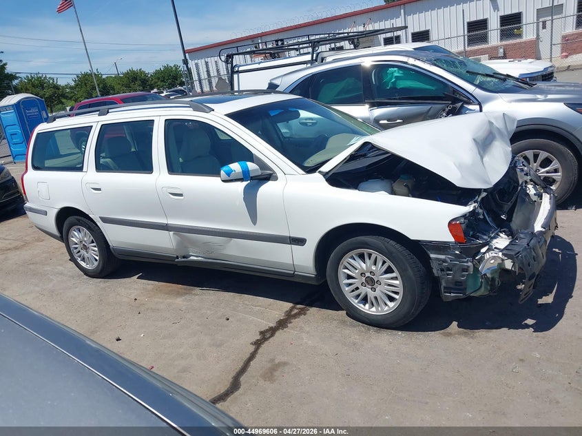 2004 Volvo V70 2.4 VIN: YV1SW61T742379408 Lot: 44969606