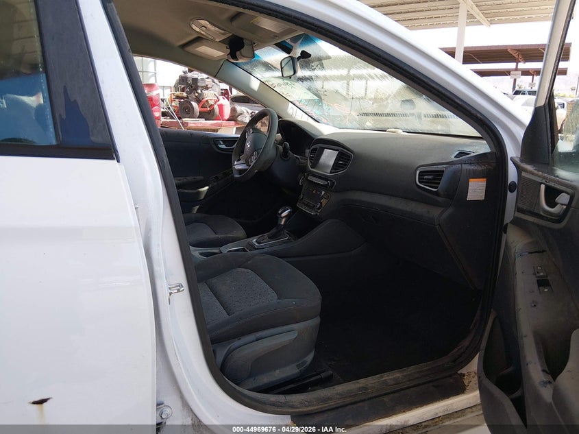2019 HYUNDAI IONIQ HYBRID auction photo 5