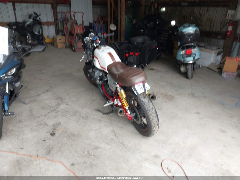 Vin: zguldub07lm000156, lot: 45467475, moto guzzi v7 iii 20203