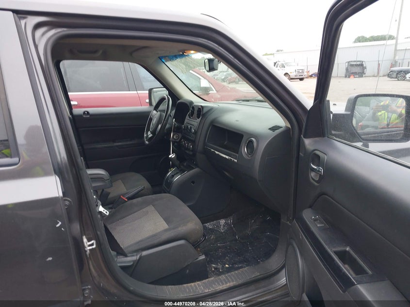 2017 JEEP PATRIOT auction photo 5
