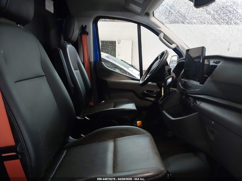 2023 FORD TRANSIT-250 auction photo 5