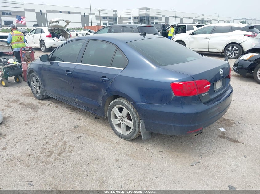 2012 VOLKSWAGEN JETTA auction photo 3