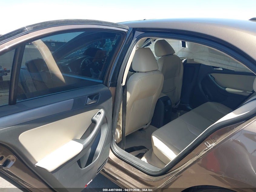 2013 VOLKSWAGEN JETTA auction photo 8
