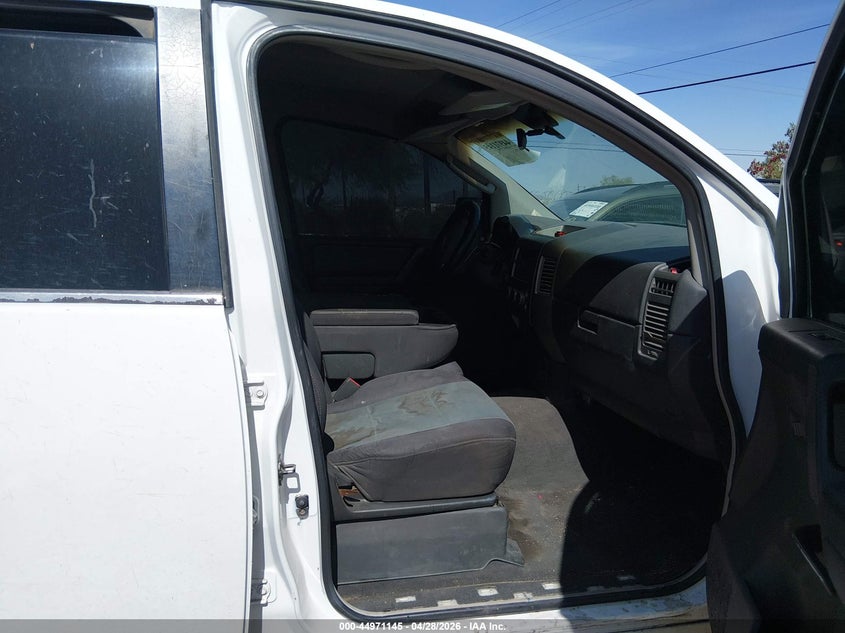 2005 Nissan Titan Xe
