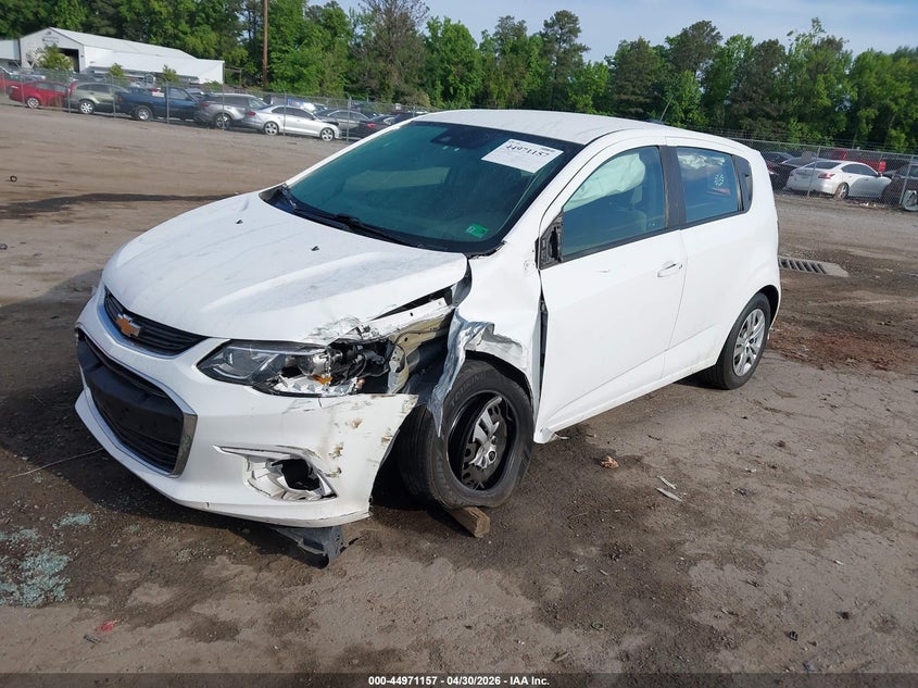 2020 CHEVROLET SONIC auction photo 2