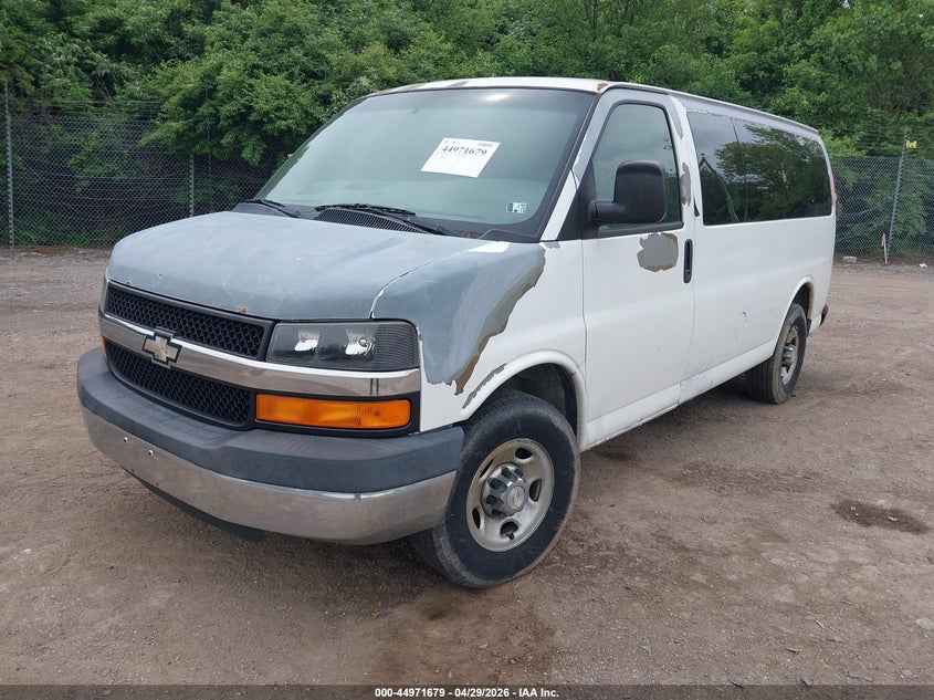 2009 Chevrolet Express 3500 Ls