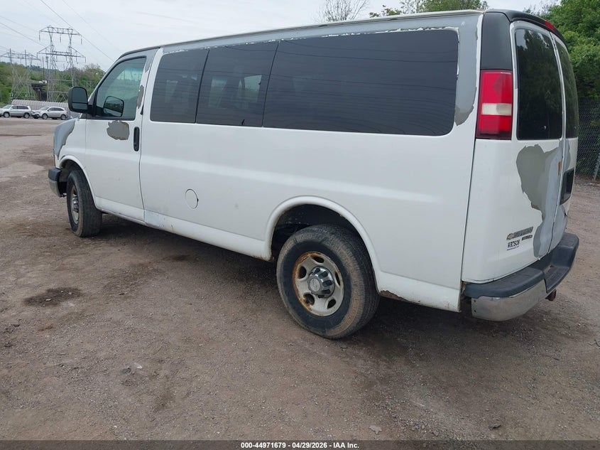 2009 Chevrolet Express 3500 Ls