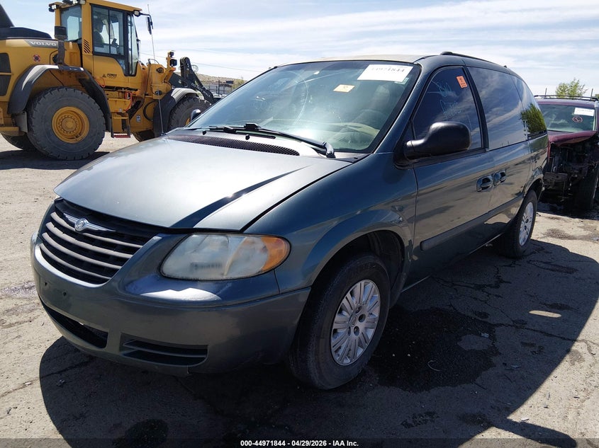 2005 Chrysler Town & Country