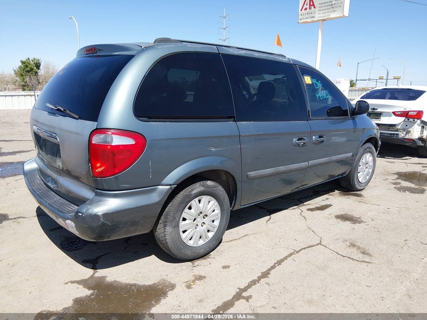 2005 Chrysler Town & Country