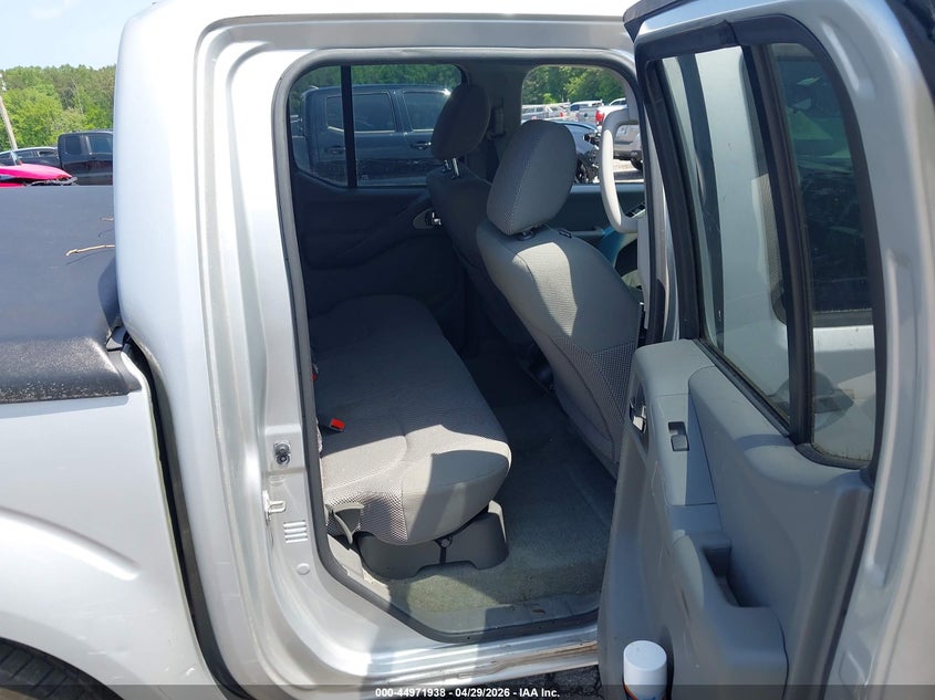2017 NISSAN FRONTIER auction photo 8