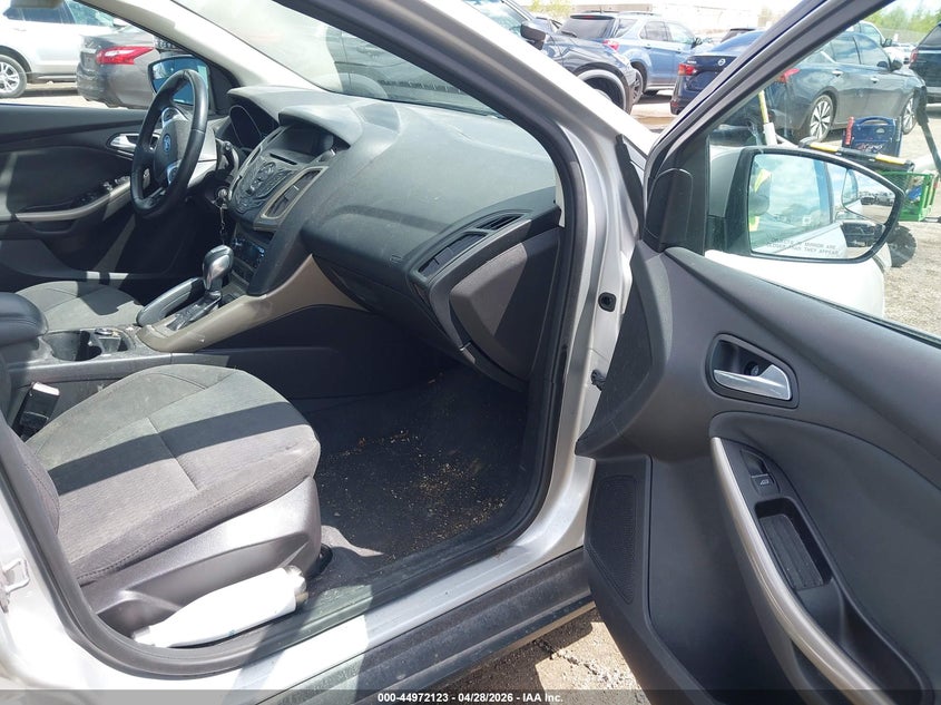 2012 Ford Focus 2.0 Sel silver Lot 111044972123 Vin 1FAHP3M2XCL168619