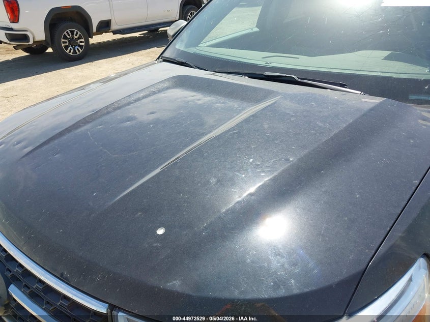 2020 FORD EXPLORER auction photo 6