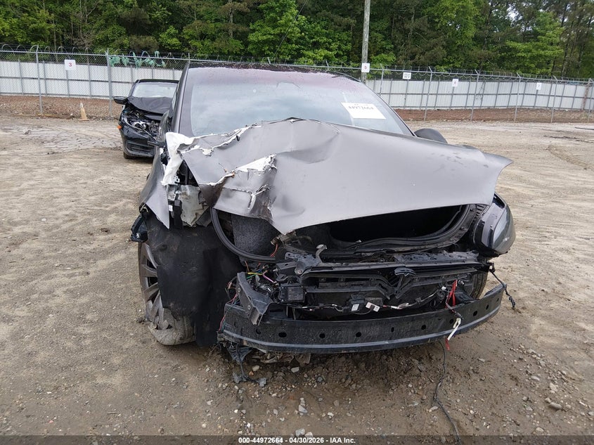 2018 Tesla Model X 100D/75D/P100D VIN: 5YJXCBE49JF097960 Lot: 44972664