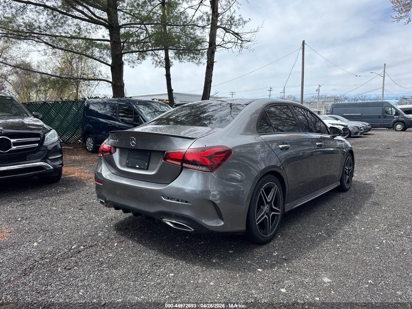 2019 Mercedes-Benz A 220