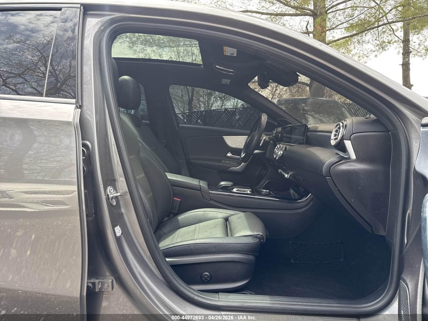 2019 Mercedes-Benz A 220