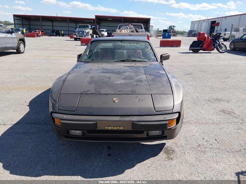 1983 Porsche 944 VIN: WP0AA094XDN456152 Lot: 44972990